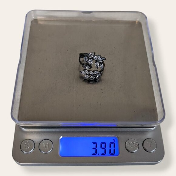 Dark Metal Glass Leaf Wrap Ring - Picture 6 of 7